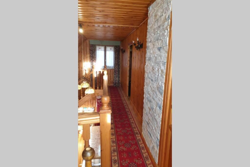 Authentique Chalet Vue Sur Le Lac Et Les Pistes 베세-에-생타나스타시 외부 사진
